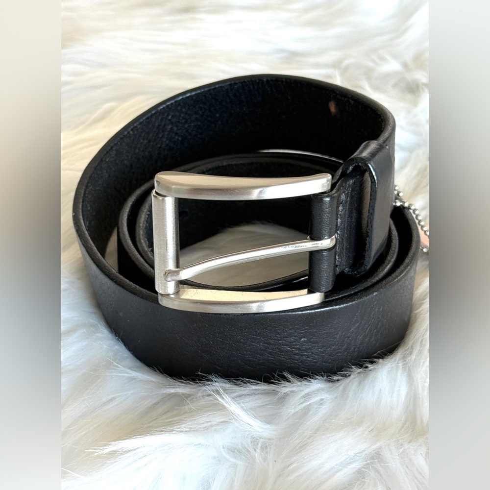 🇨🇦 Brave Leather Collection - Black Leather